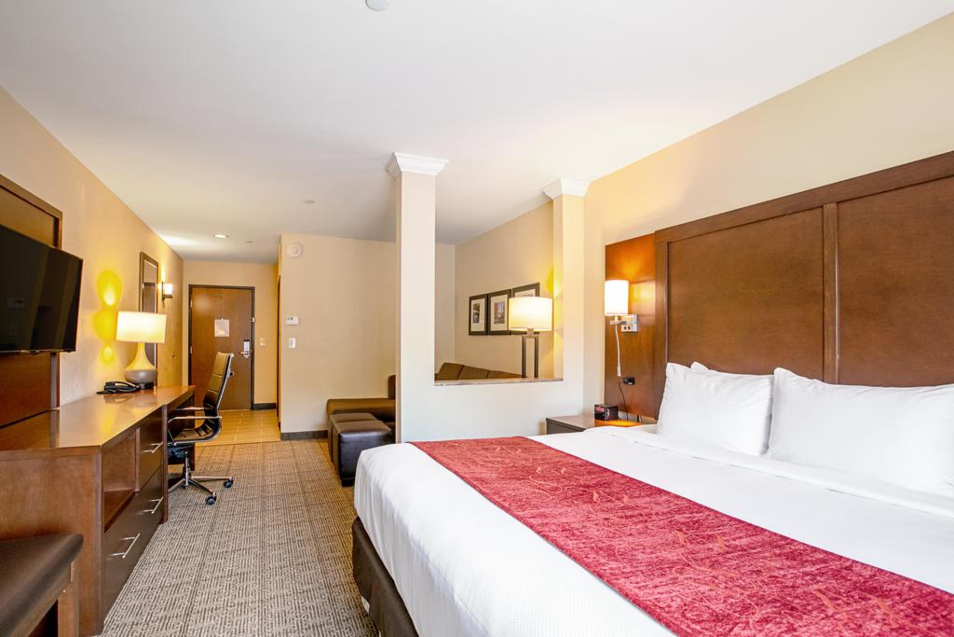 Comfort Suites Fishkill Near Interstate 84 Exterior photo