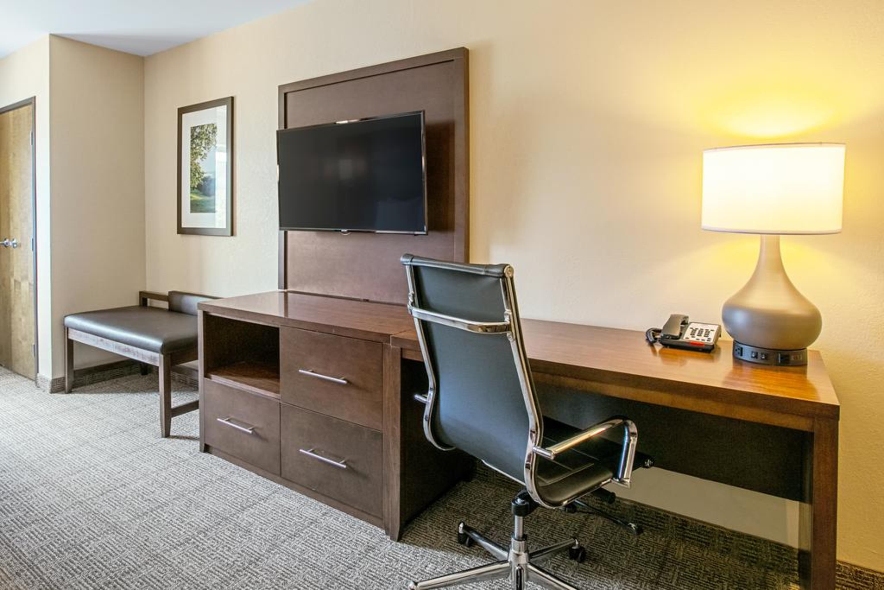 Comfort Suites Fishkill Near Interstate 84 Exterior photo