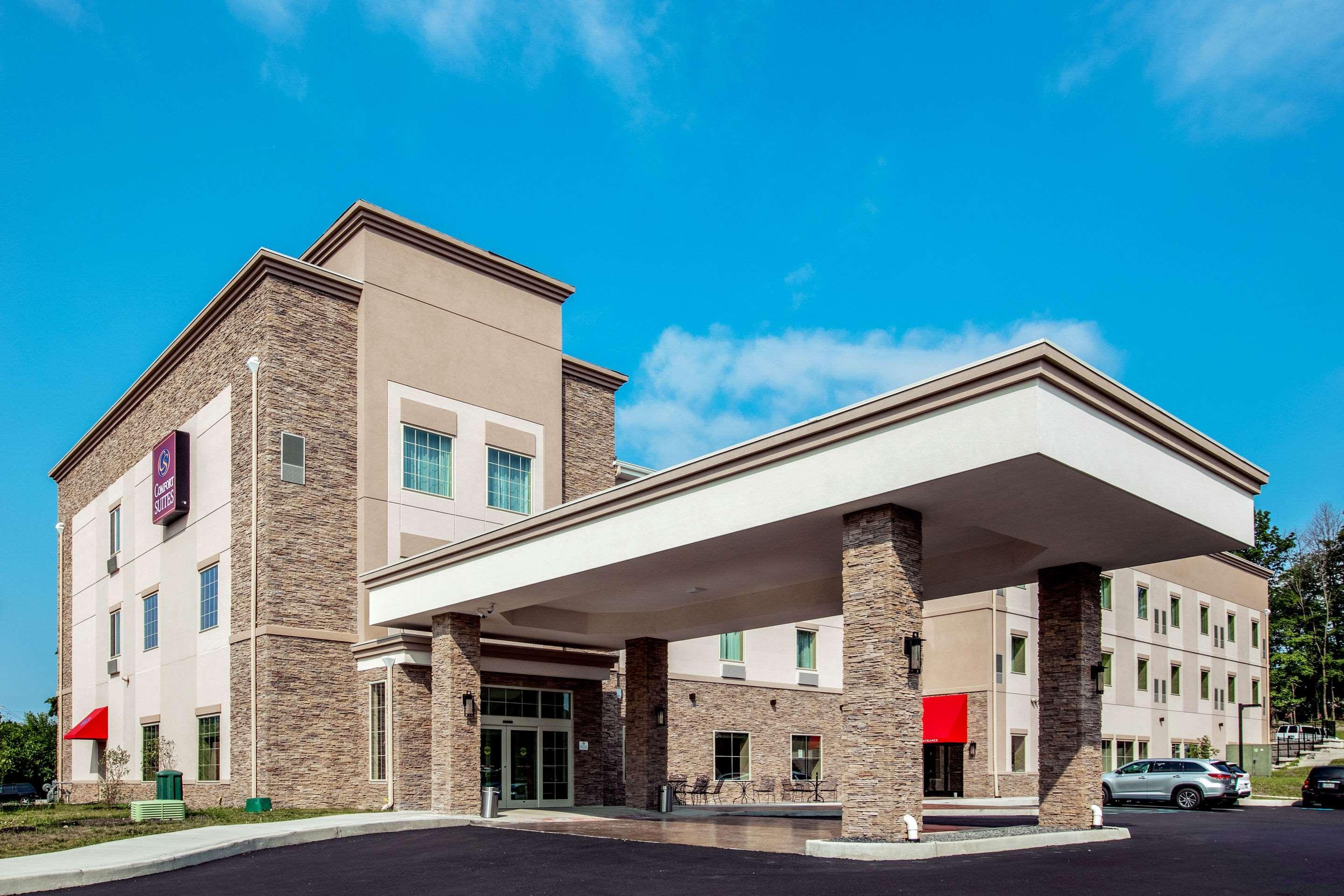 Comfort Suites Fishkill Near Interstate 84 Exterior photo